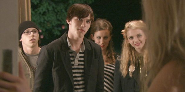Смотреть все Сериалы жанра подростковая комедия